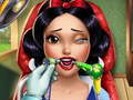 Mchezo Snow White Real Dentist
