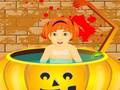 Mchezo Little Baby Halloween Bathing